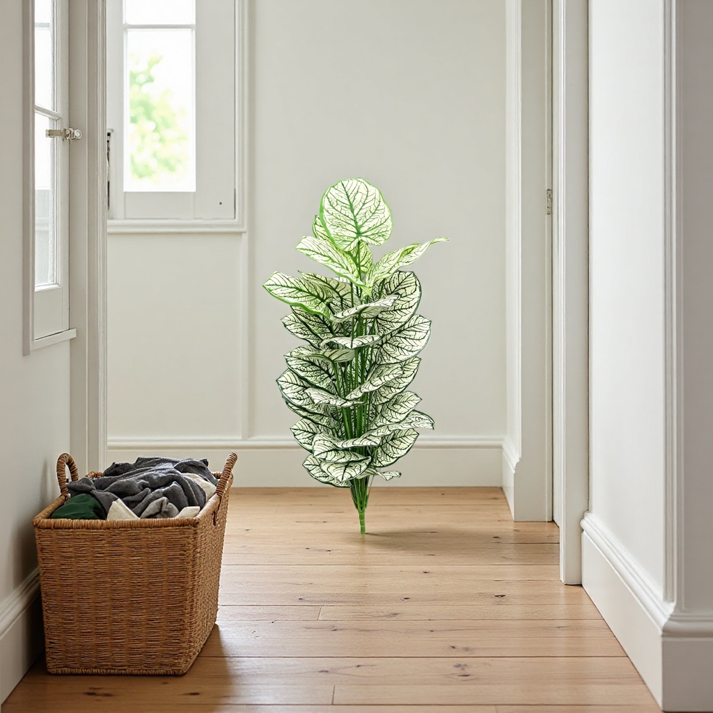A 36-leaf green plant with green and white interlaced leaf patterns and simulated decorative flower arrangement materials details Picture
