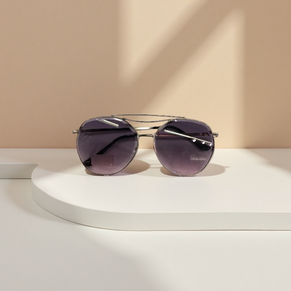 Fashionable UV-resistant polarized sunglasses with golden frames and gradient purple lenses