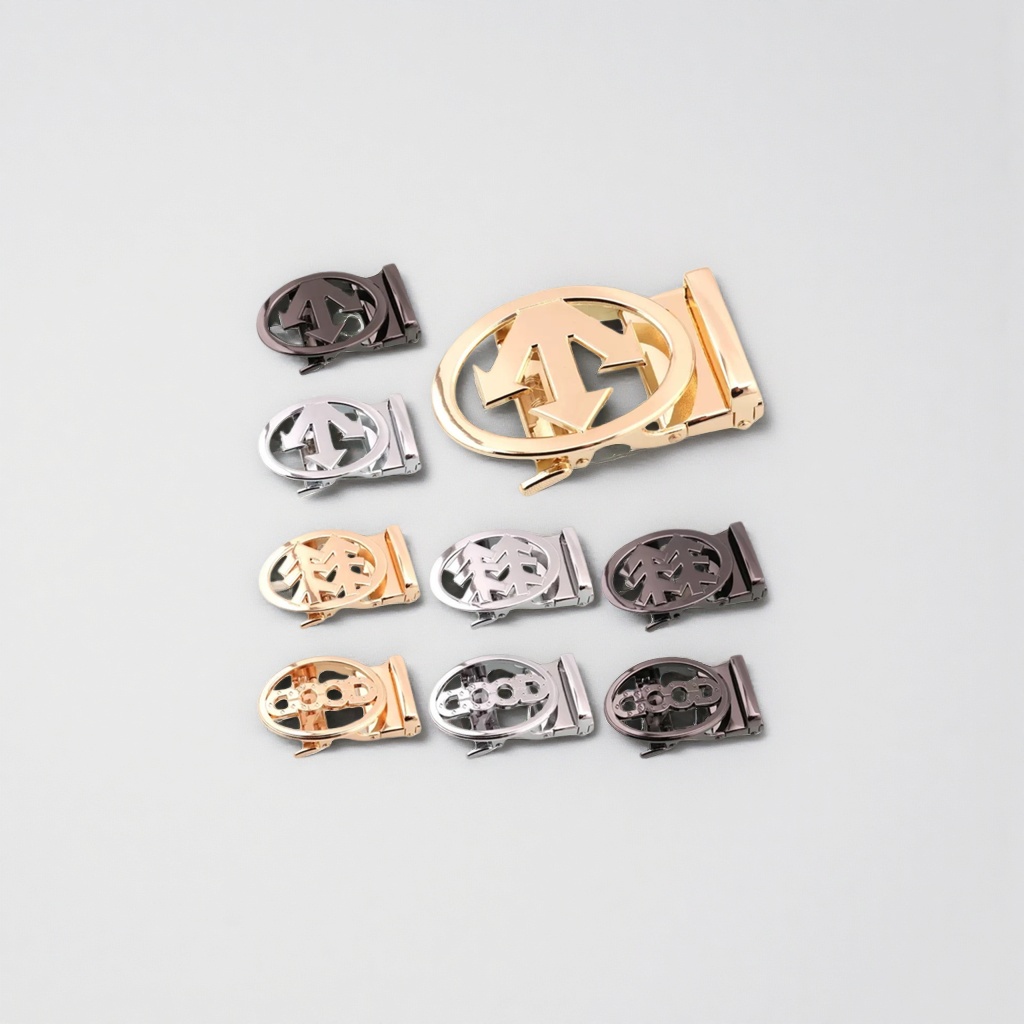 Fashionable belt accessory with golden oval double arrow metal belt buckle Application Scenario