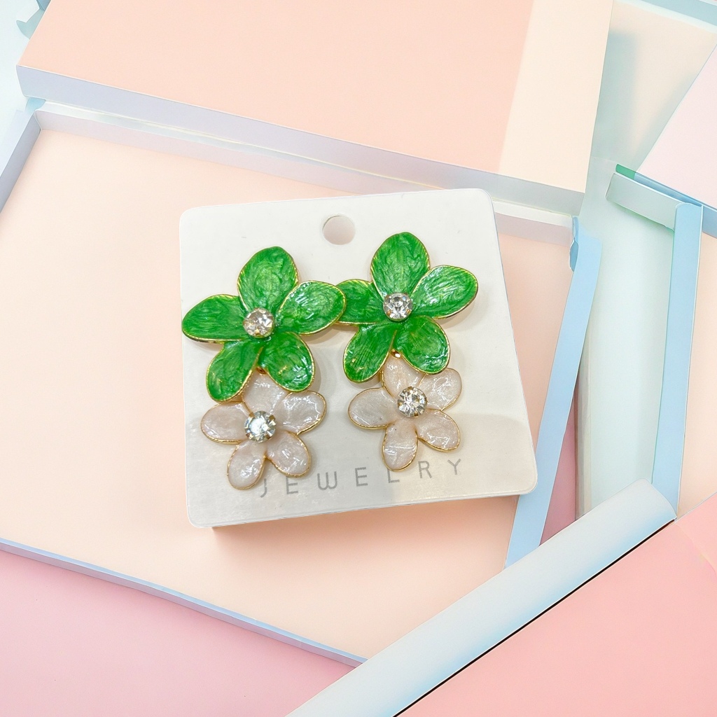 绿色白色花朵造型耳钉 金色边框镶嵌水钻 JEWELRY白色卡片包装