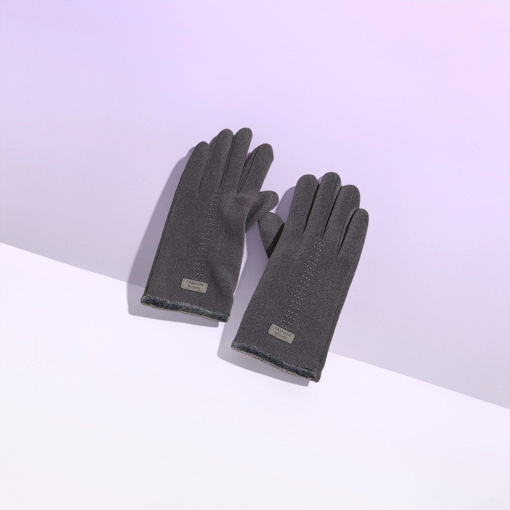 Grey thickened warm gloves for both men and women, anti-slip and wear-resistant, suitable for daily commuting and cycling Application Scenario