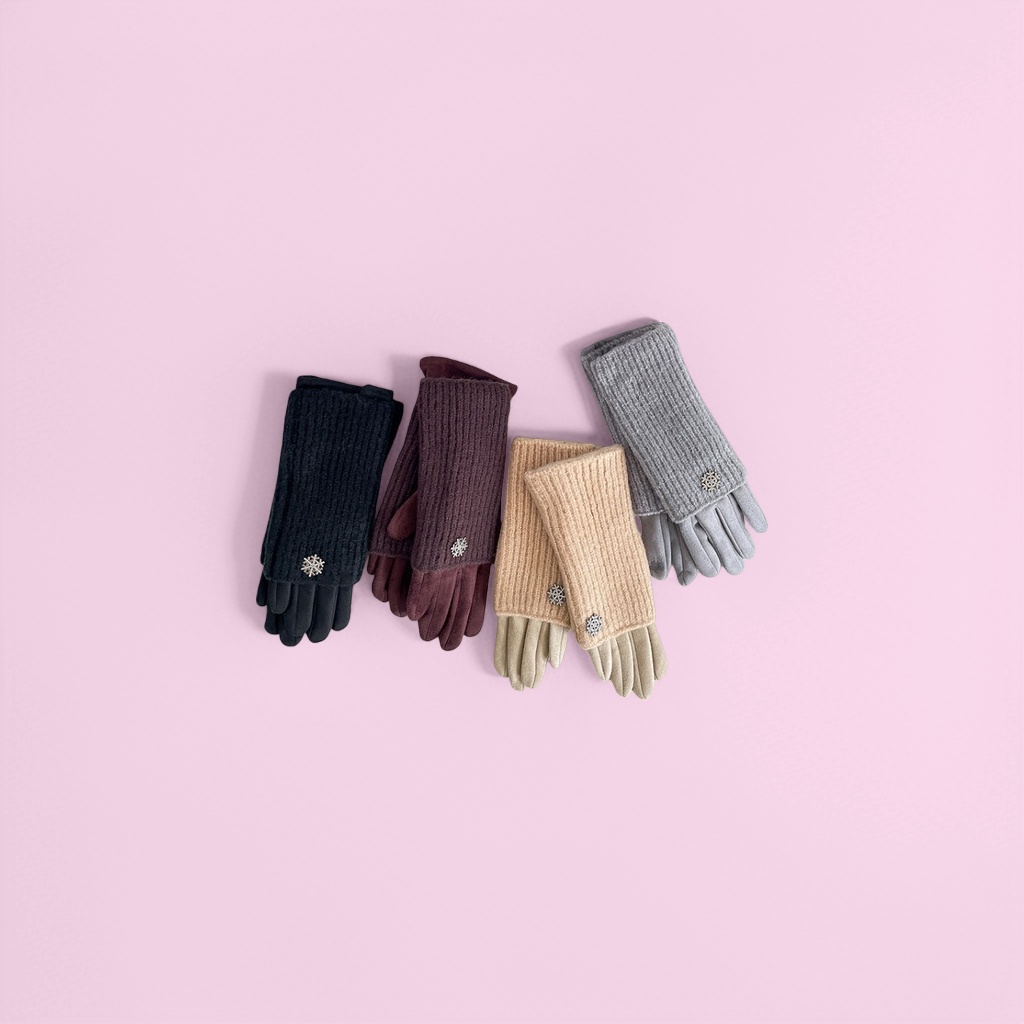 Five pairs of knitted gloves for both men and women, warm and anti-slip for autumn and winter Specification image
