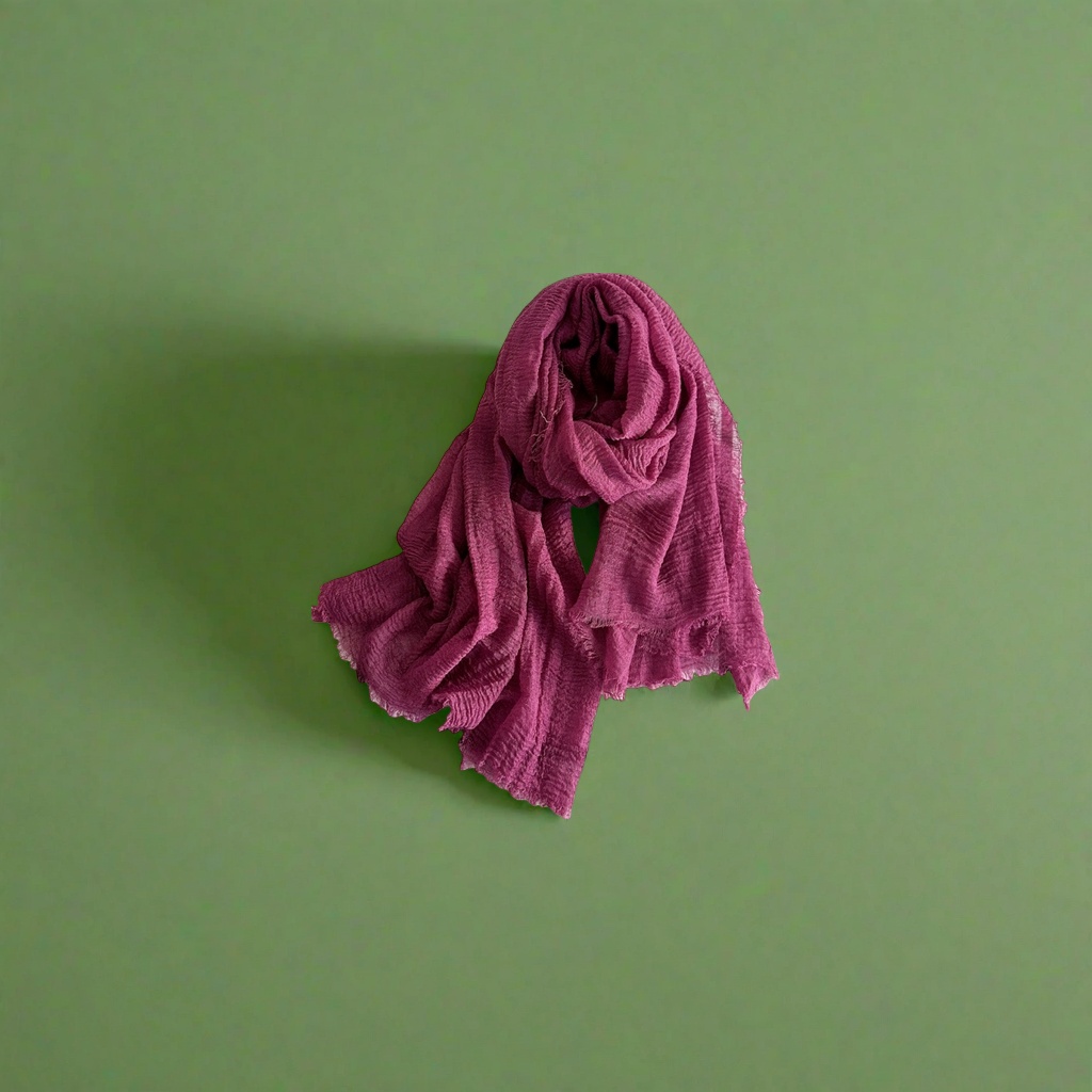 This purple-red pleated scarf is a fashionable and versatile long knitted piece for warmth in autumn and winter Specification image