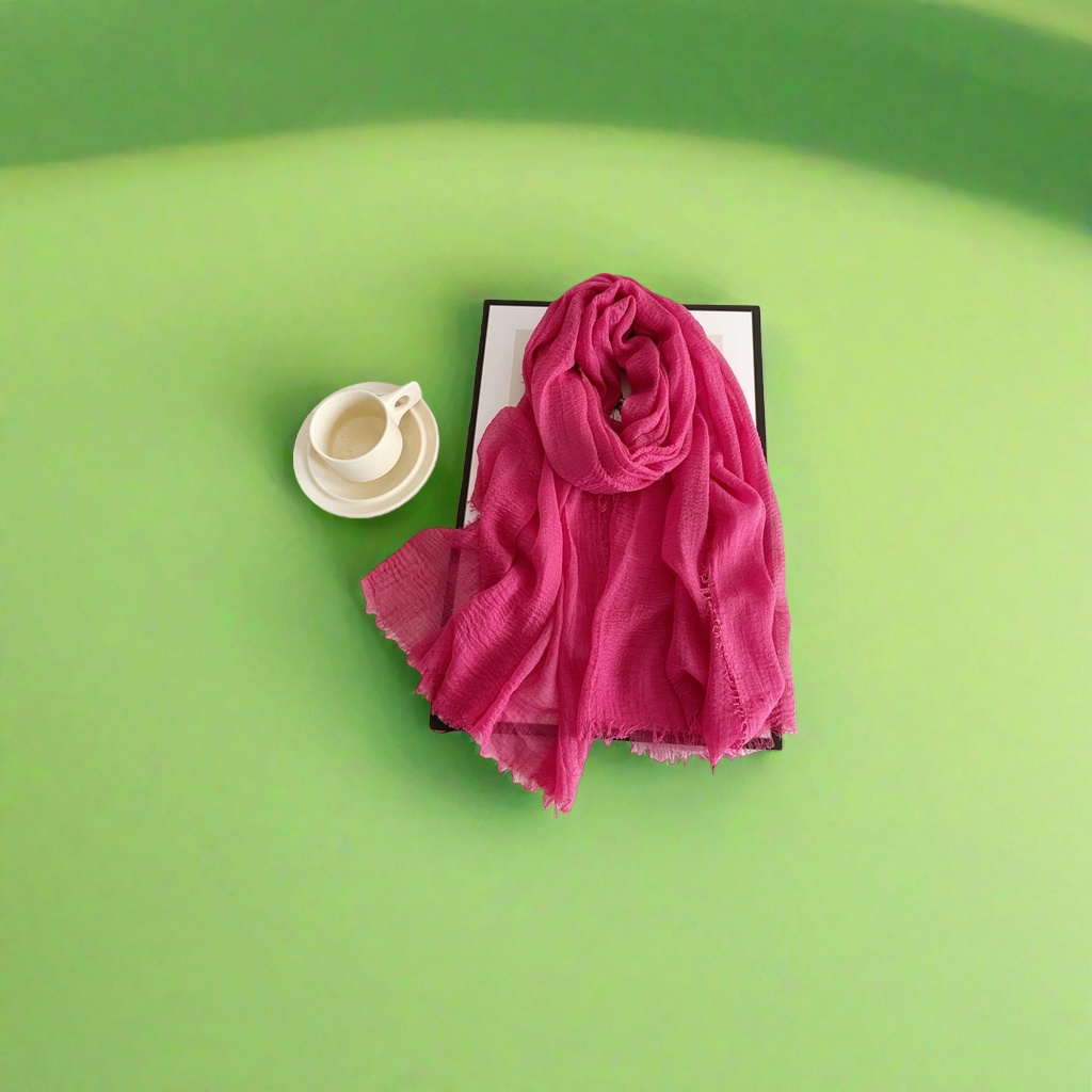 A rose-red pure cotton scarf is a warm, fashionable and versatile accessory for women in autumn and winter details Picture