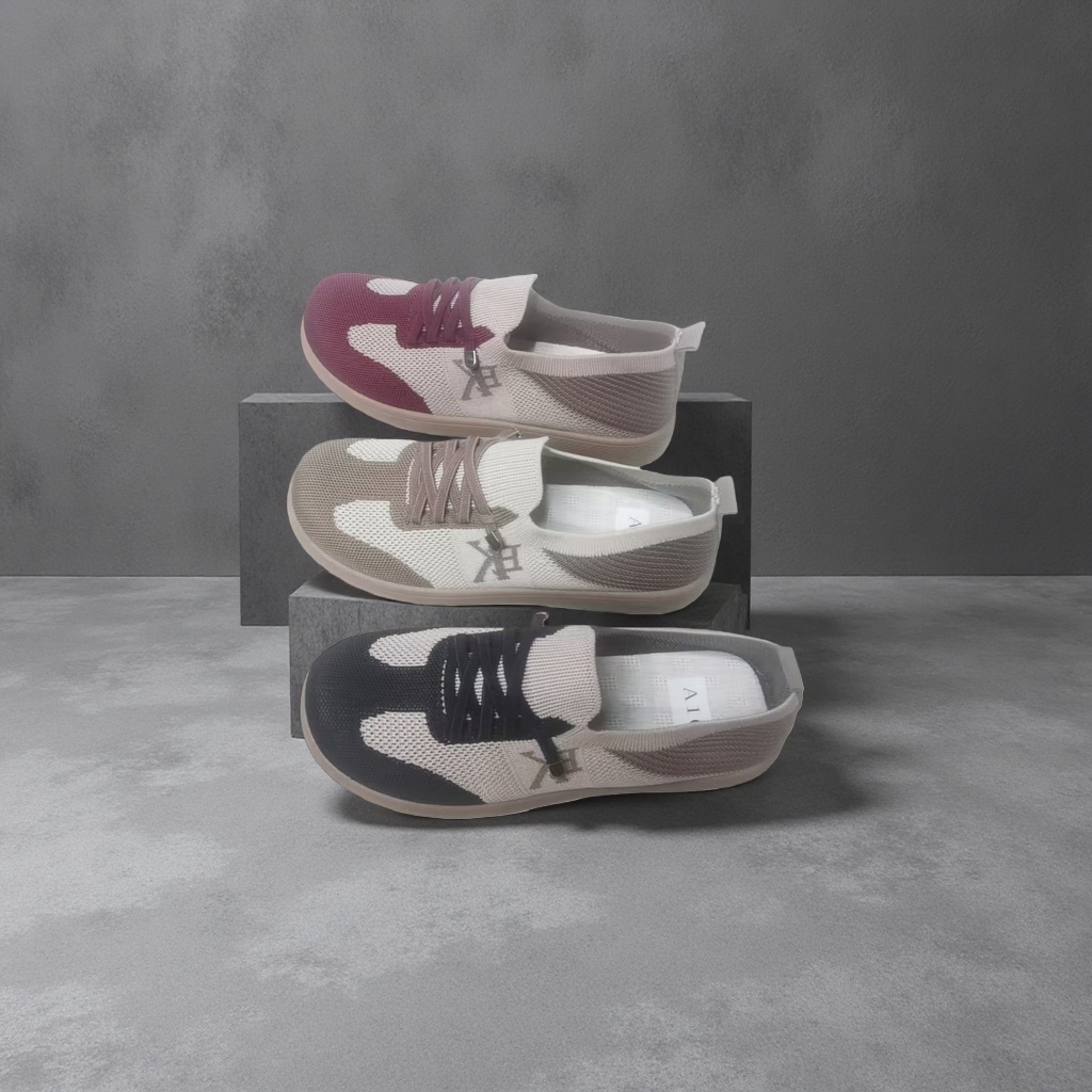 Three pairs of color-blocked knitted casual shoes for both men and women, breathable and lightweight sports shoes Application Scenario