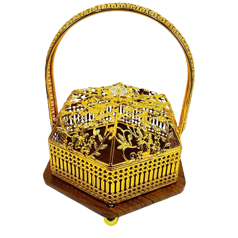 金色镂空雕花提篮 手提式复古风礼品包装篮 Item Picture