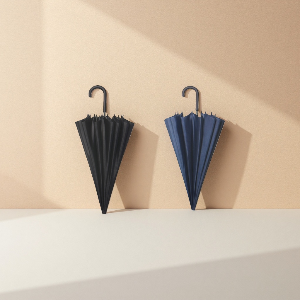 This black and blue dual-color umbrella is waterproof, sun-proof, portable, foldable and automatically opens and closes Application Scenario