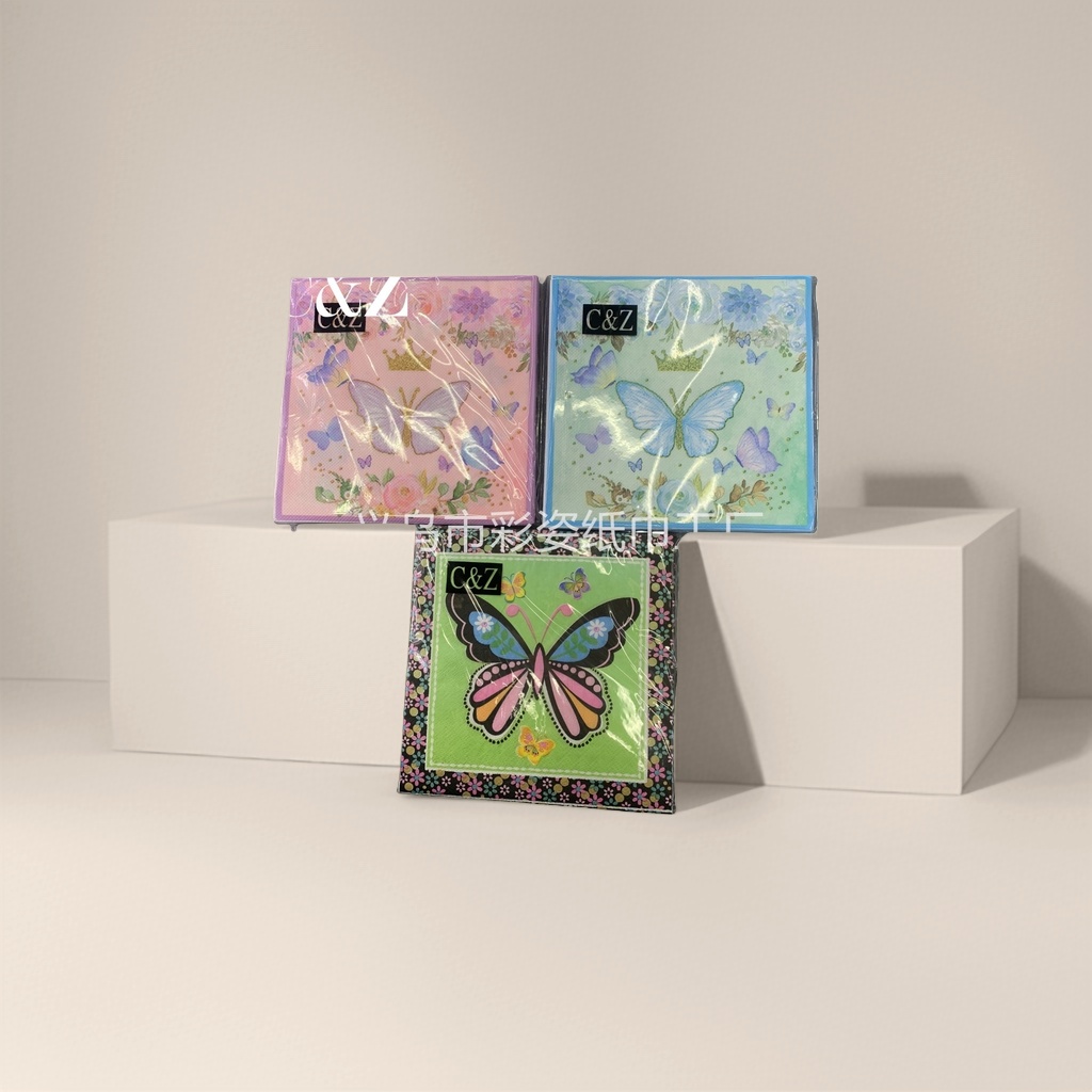 Three-pack household tissues with colorful butterfly patterns are flexible, skin-friendly and clean Three-pack household tissues with colorful butterfly patterns are flexible, skin-friendly and clean