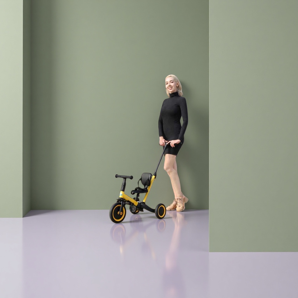 A black high-neck dress for women's tricycle riding is a casual and fashionable outfit Application Scenario