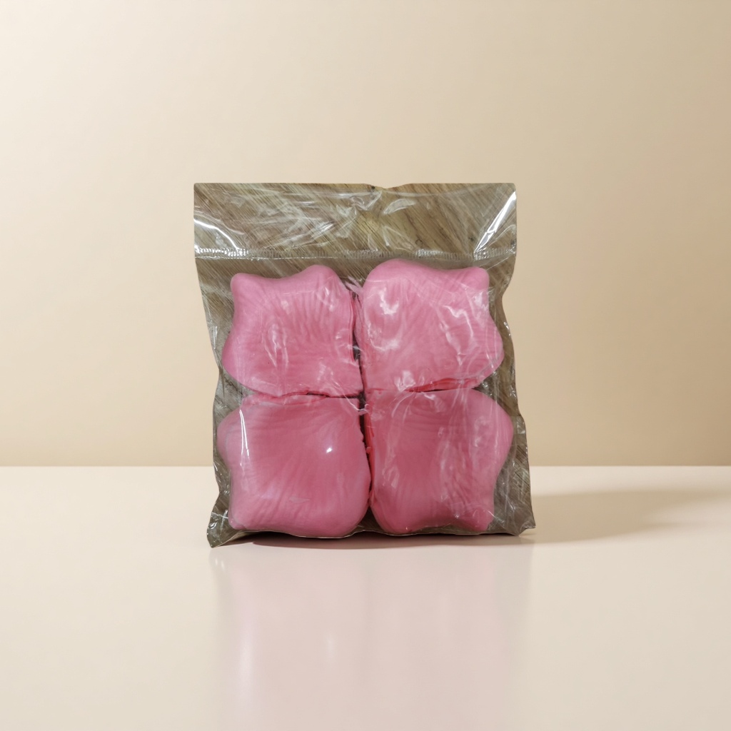 Pink petal scented body wash is a gentle, moisturizing and long-lasting bath product details Picture