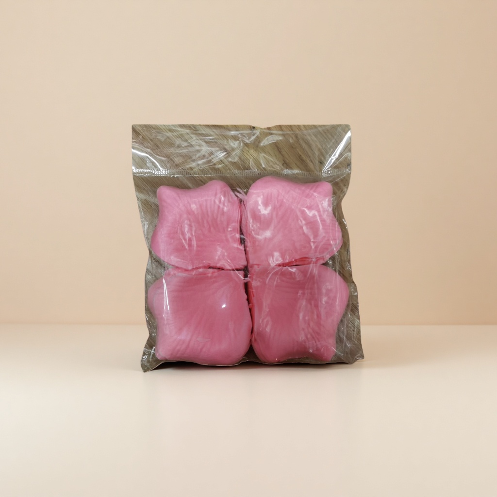 Pink petal scented body wash is a gentle, moisturizing and long-lasting bath product