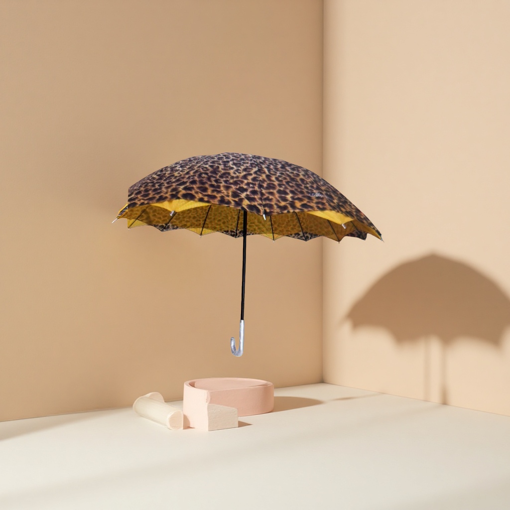 The leopard print all-weather folding umbrella is lightweight, portable and UV-resistant Application Scenario