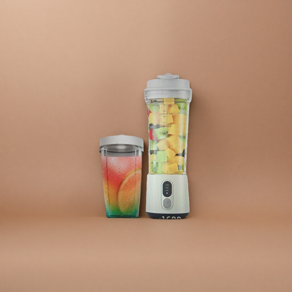 White portable blender, rechargeable mini home juicer, portable blender