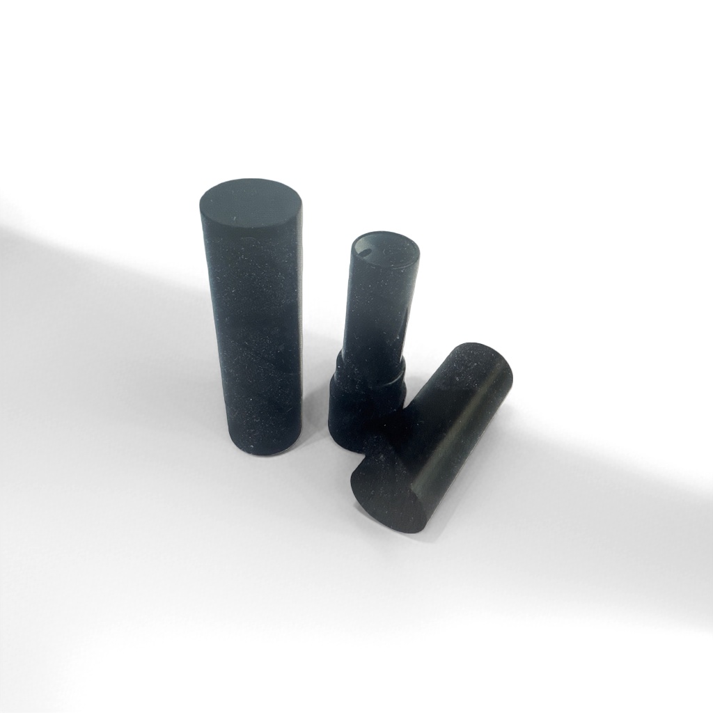 Black cylindrical lipstick is a moisturizing, hydrating, color-enhancing and long-lasting matte lipstick details Picture