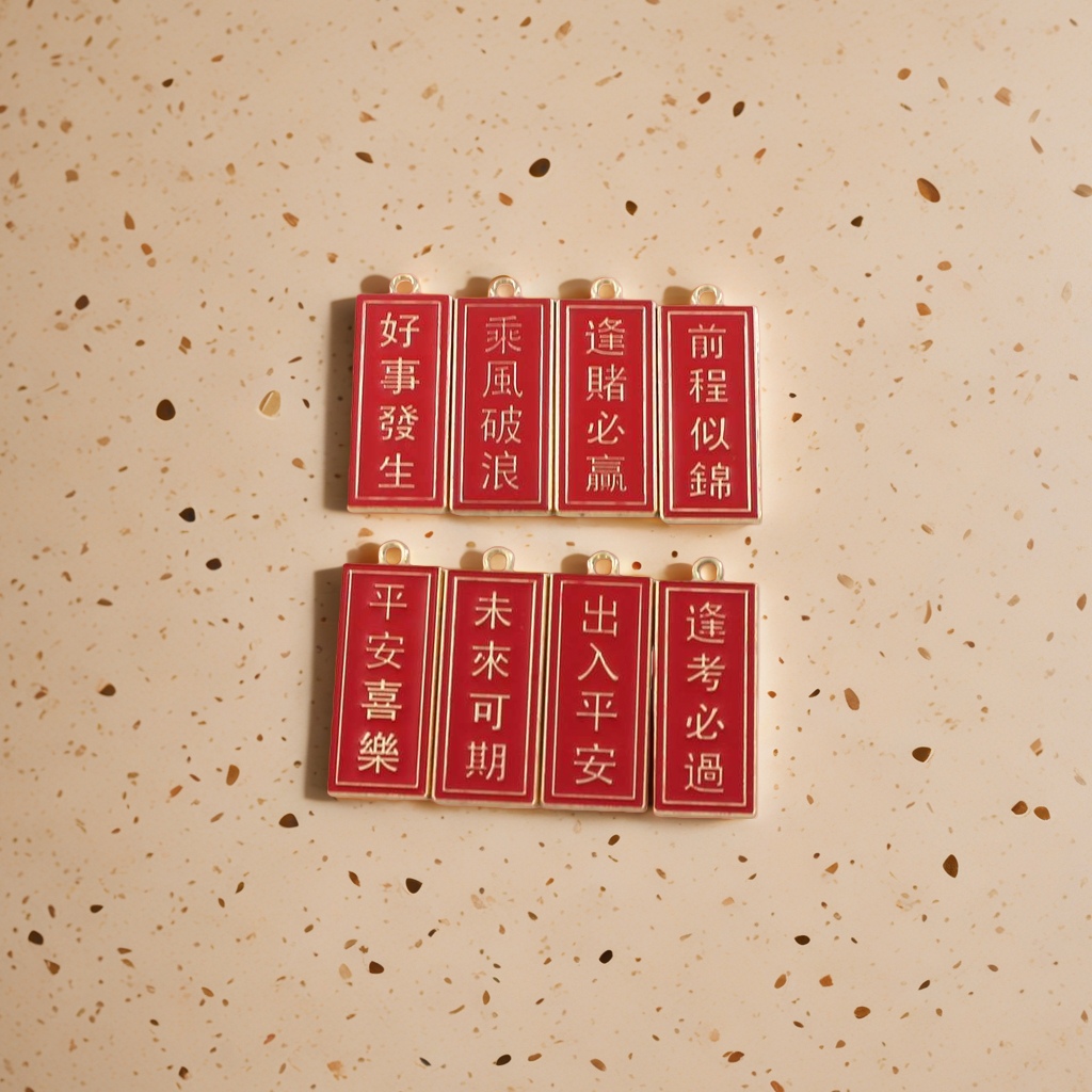 A fashionable and retro women's necklace accessory with a red enamel pendant Application Scenario