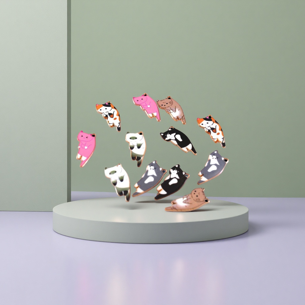 Colorful cat-shaped metal pendants are fashionable, cute and adorable accessories with a niche design