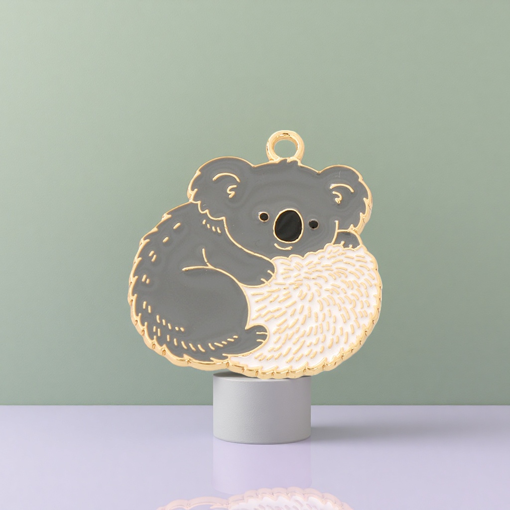 The grey koala-shaped pendant is a fashionable, cute and adorable accessory suitable for both men and women Application Scenario