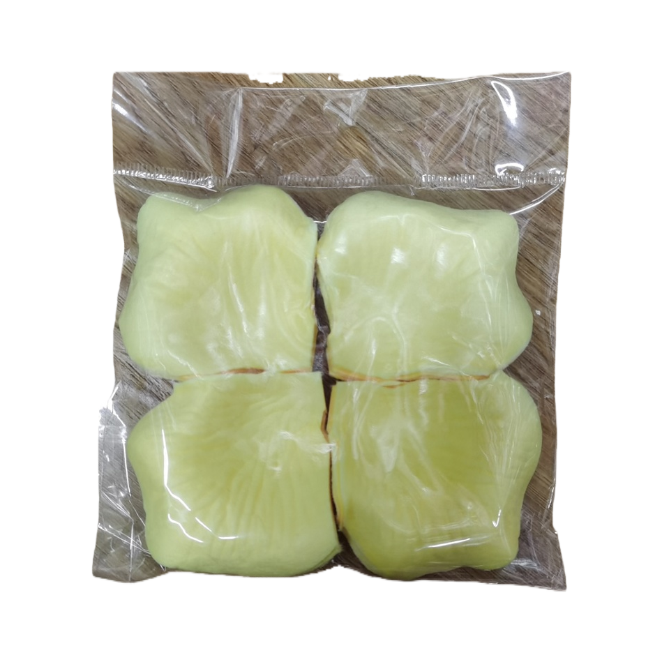 The light yellow petal-shaped soap is made of natural plant essence and is gentle and clean Item Picture