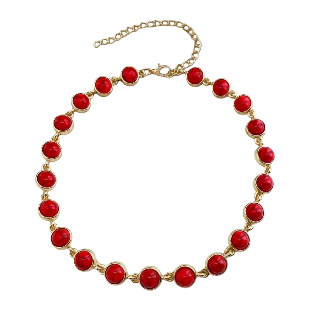 A fashionable, simple and versatile accessory with golden chain links and red round beads Item Picture