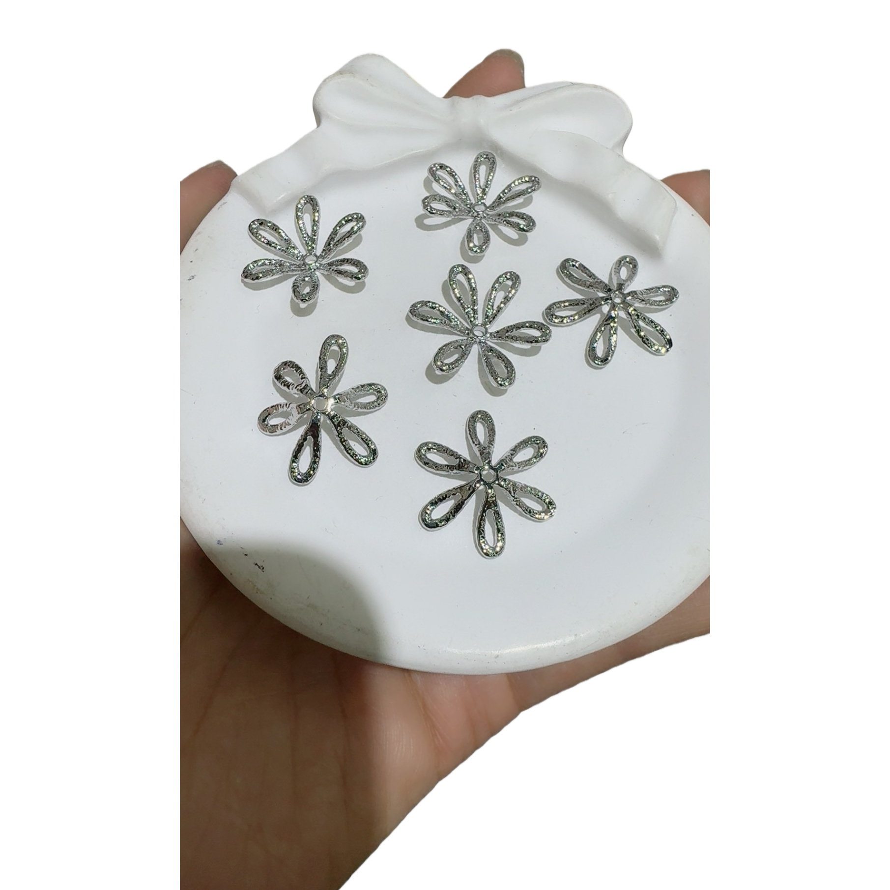 Silver five-petal flower-shaped ornaments and white bow tray decorative items Item Picture