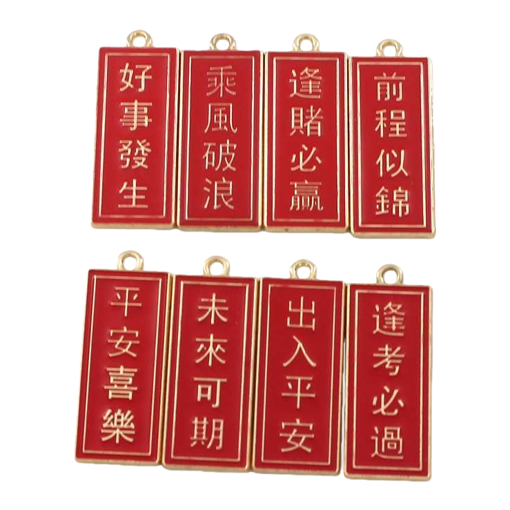 A fashionable and retro women's necklace accessory with a red enamel pendant Item Picture