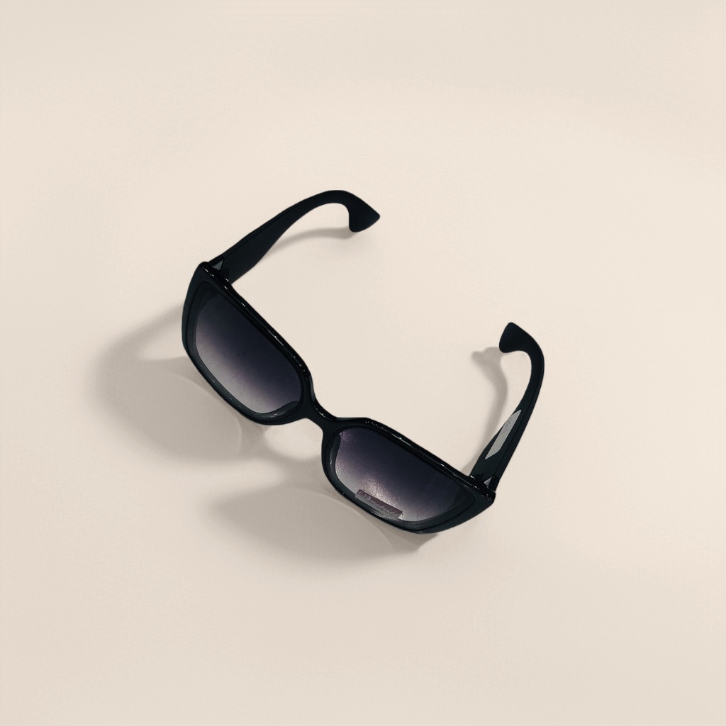 Black sunglasses, fashionable polarized sunglasses, UV protection, large frame, suitable for both women and men Application Scenario