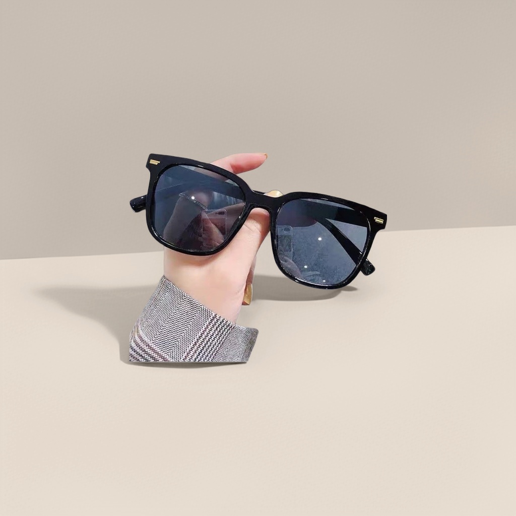 The lightweight TR90 black sunglasses with UV-resistant frames are suitable for cycling and driving Specification image