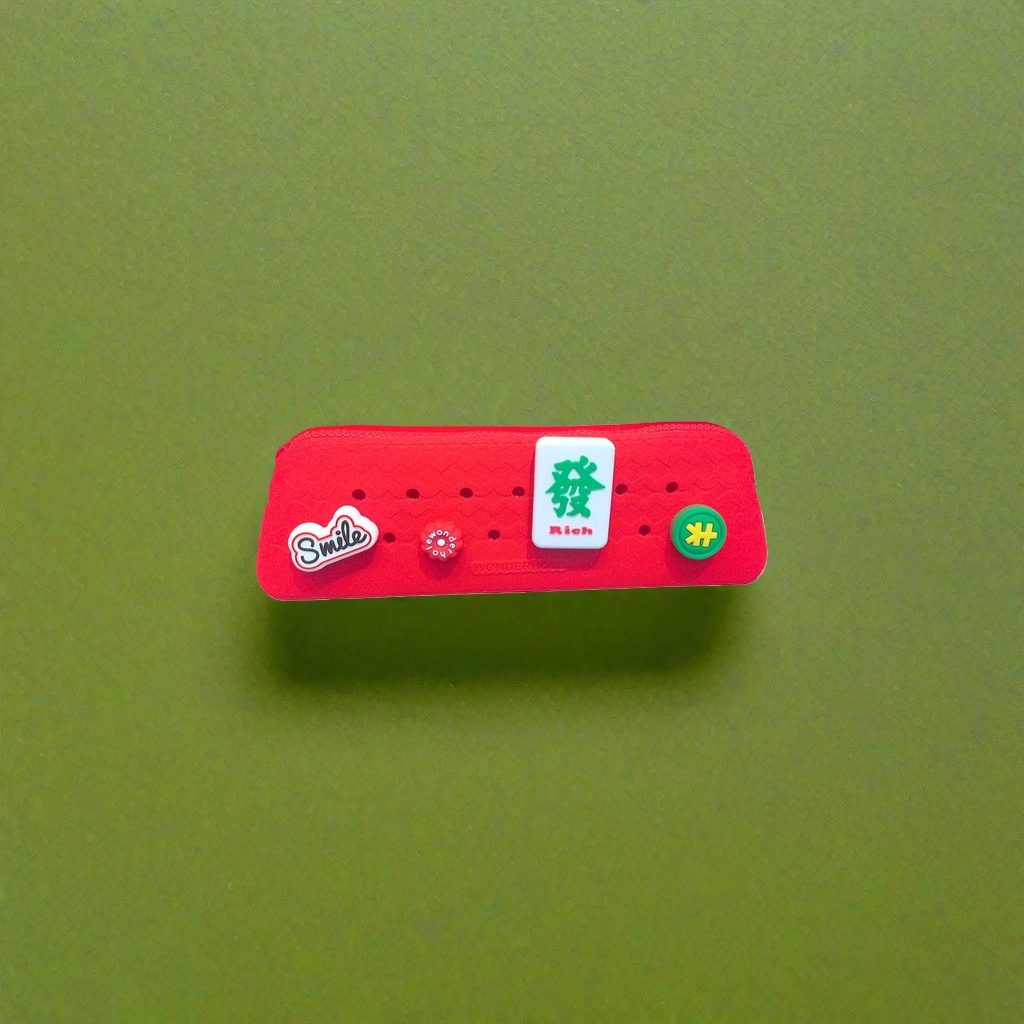 Red pencil case Smile cloud sticker wonder round sticker White Mahjong character card Rich green RMB symbol details Picture