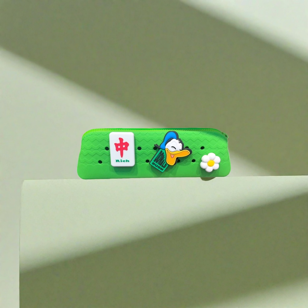 Red pencil case Smile cloud sticker wonder round sticker White Mahjong character card Rich green RMB symbol Application Scenario