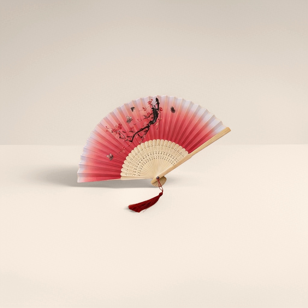 红色渐变樱花蝴蝶图案的木质折扇细节图