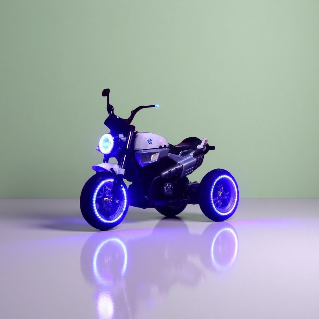 The white three-wheeled electric vehicle is a lightweight freight vehicle for the elderly and a practical electric tricycle for household use Application Scenario
