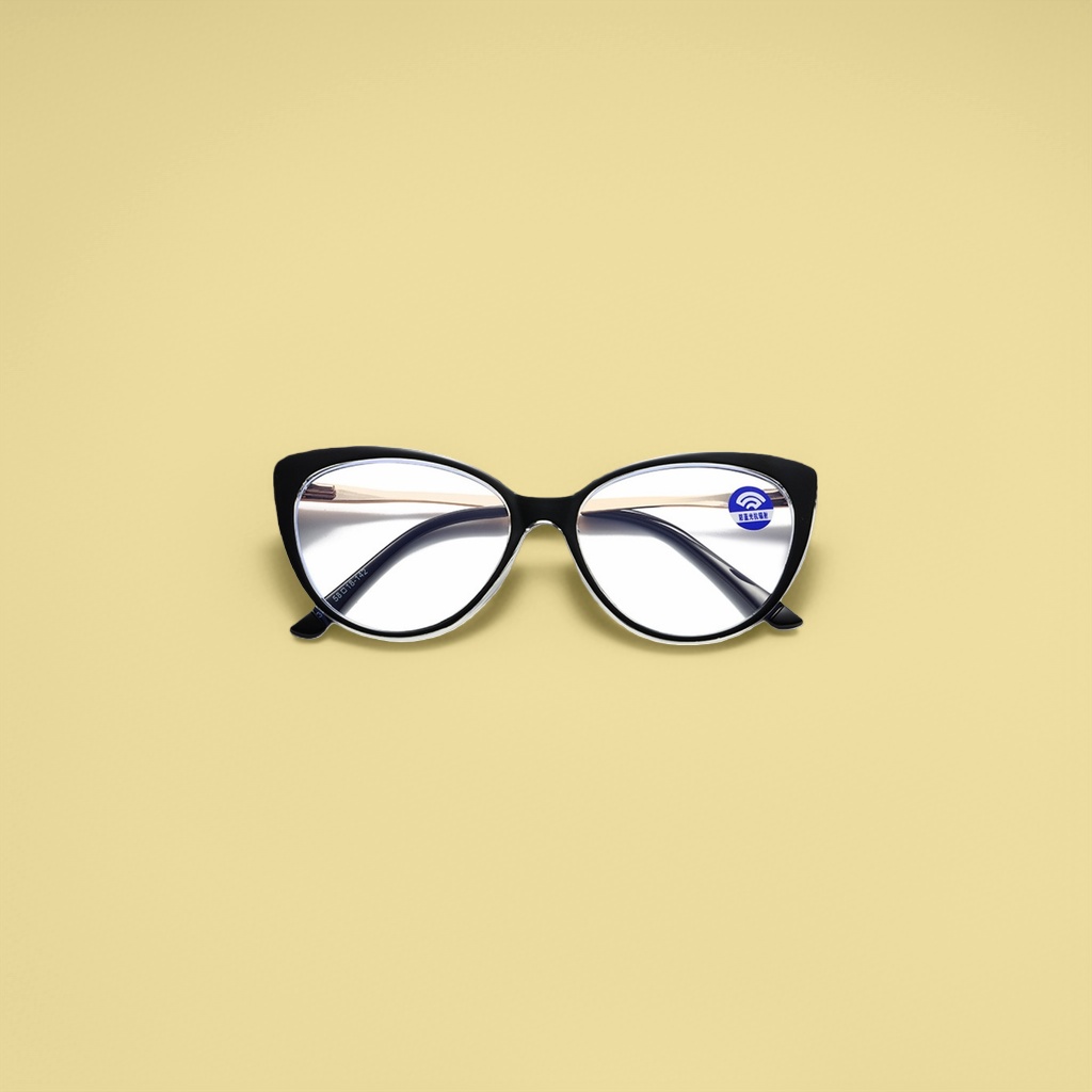 Black cat-eye framed glasses, fashionable and retro ladies' round-framed flat vision glasses