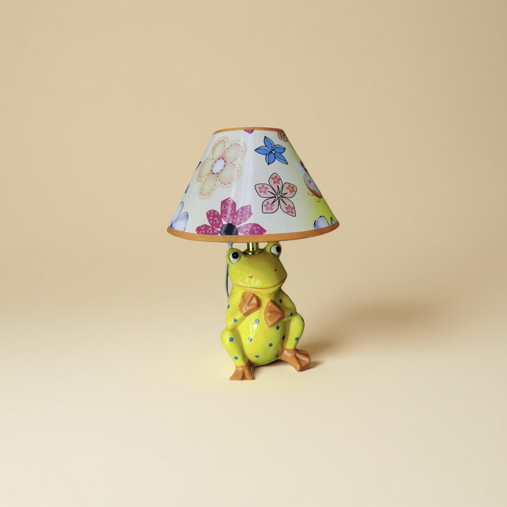 Yellow frog-shaped children's desk lamp, adjustable light, eye-protecting study desk lamp details Picture