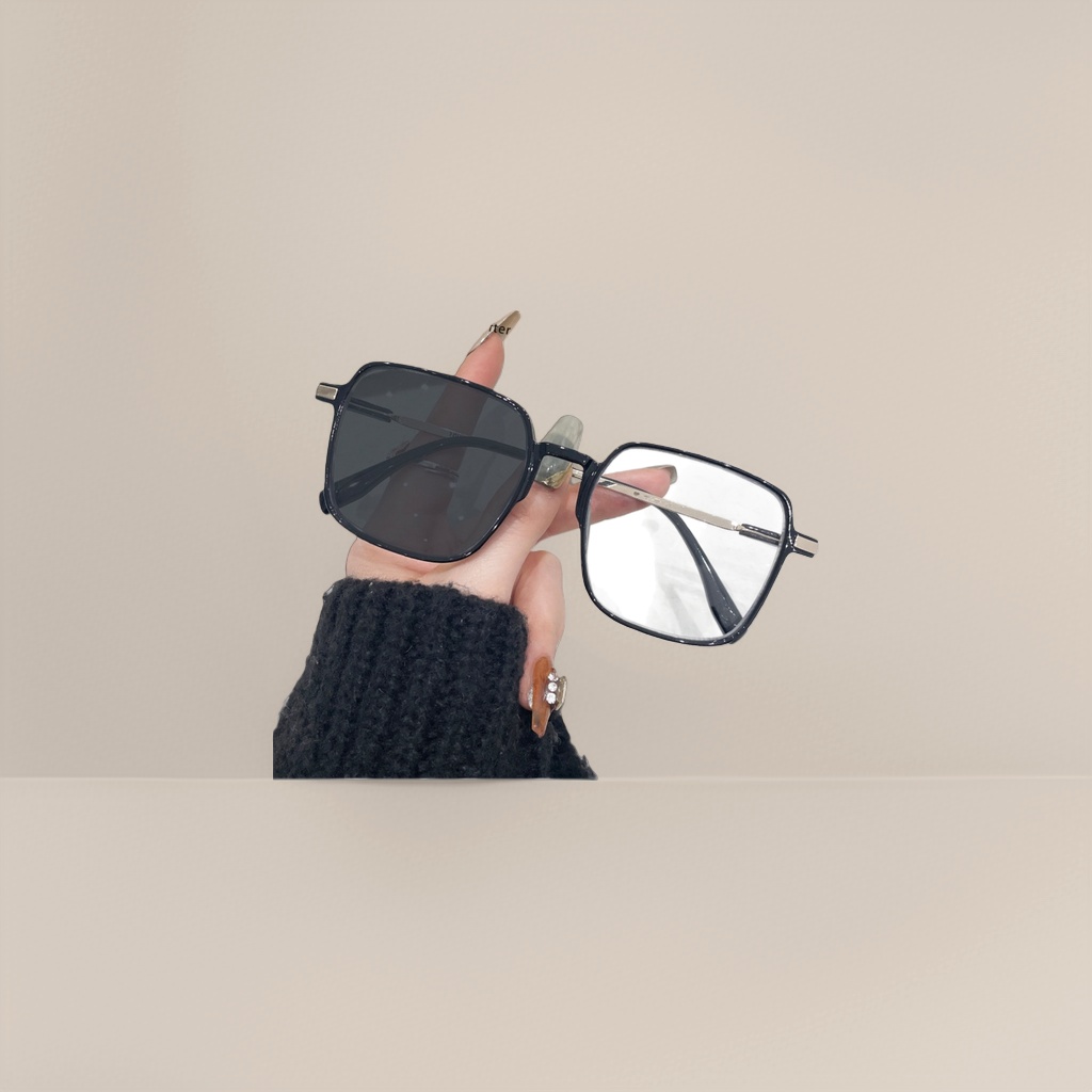 A before-and-after comparison display of black square spectacle frame color-changing lenses details Picture