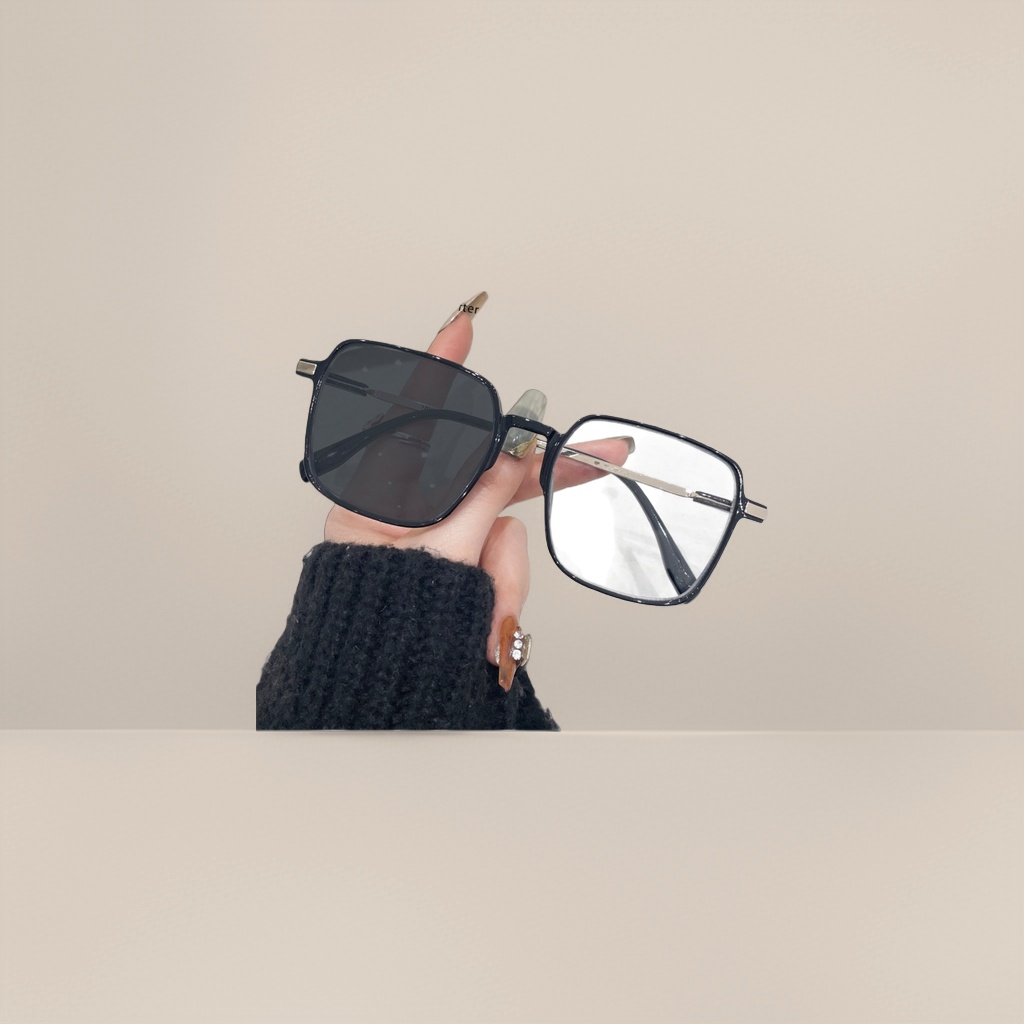 Gafas cuadradas negras con lentes cambiantes antes y después
