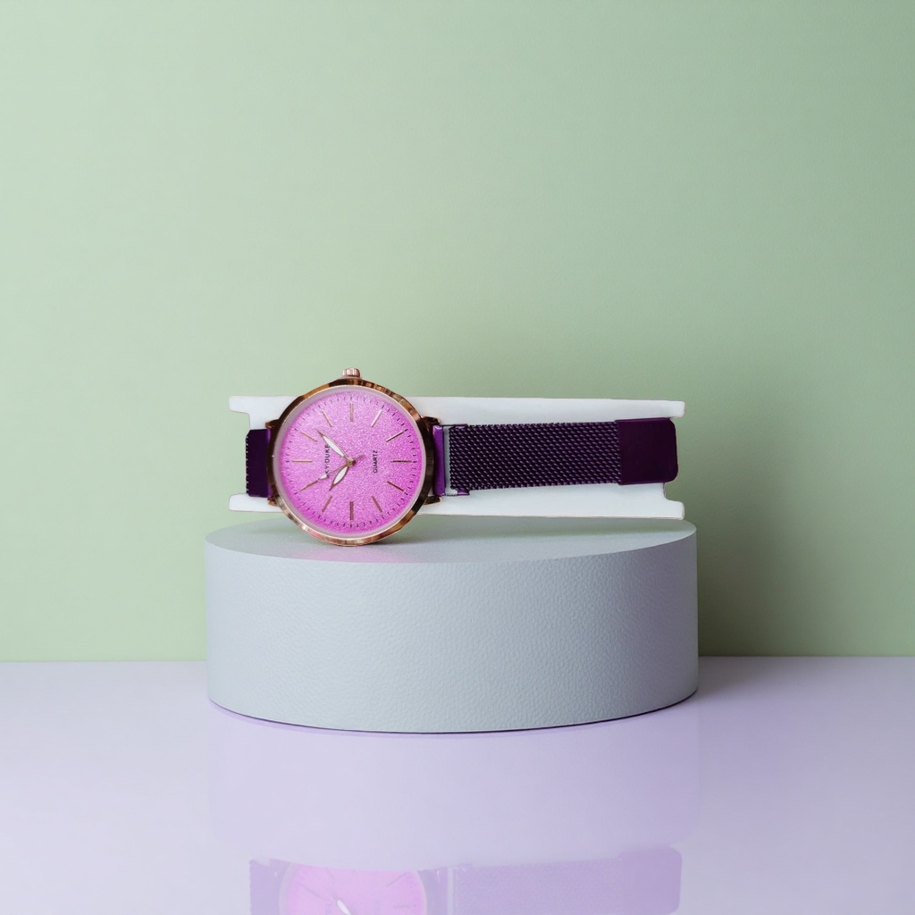 The pink dial and purple metal mesh strap ladies' watch is fashionable, light luxury, simple and versatile details Picture
