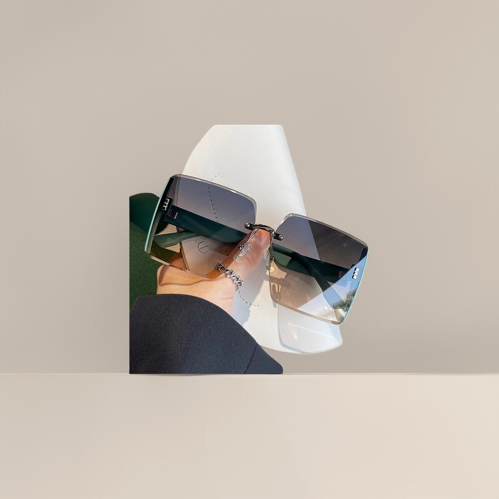 Silver-framed gradient lens sunglasses, fashionable UV-resistant polarized sunglasses Application Scenario