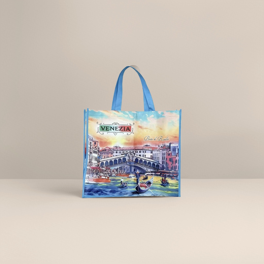 حقائب اليد الزرقاء على جسر فيتو، البندقية Specification image
