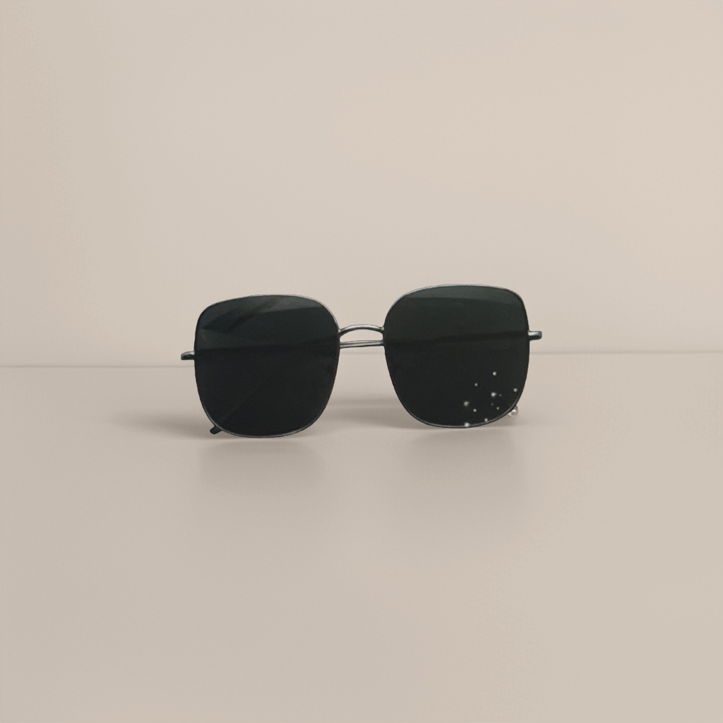 Black square sunglasses are fashionable and versatile, with UV protection and polarized light