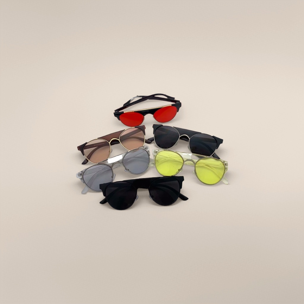 A variety of colored lens sunglasses and fashionable UV-resistant polarized sunglasses