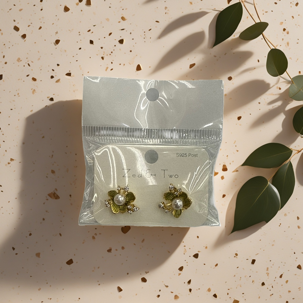 Golden flower pearl stud earrings are fashionable, light luxury and elegant earrings for women Specification image