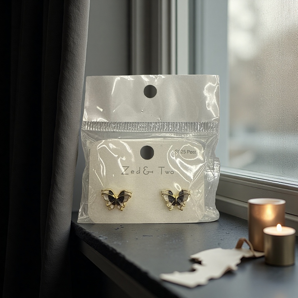The golden butterfly stud earrings are fashionable and light luxury alloy earrings that are versatile for women's daily wear Application Scenario