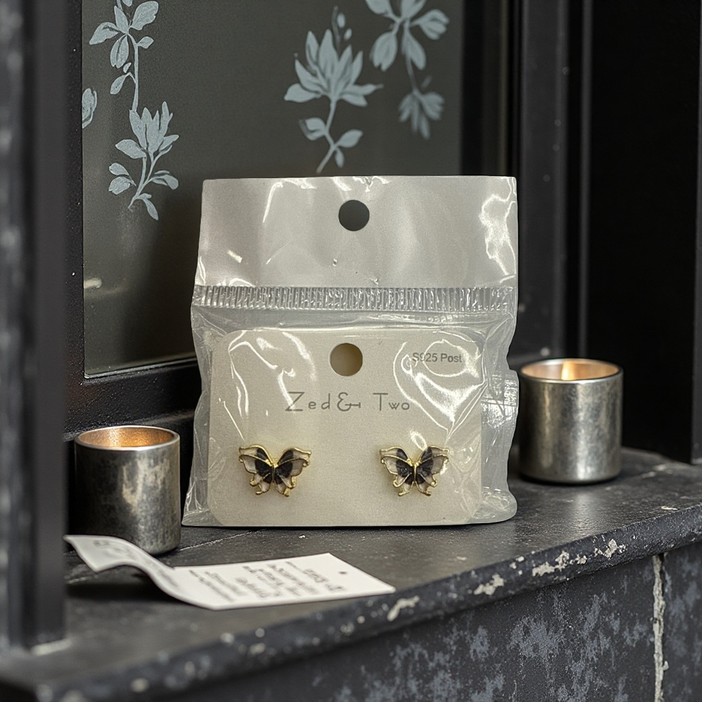 The golden butterfly stud earrings are fashionable and light luxury alloy earrings that are versatile for women's daily wear