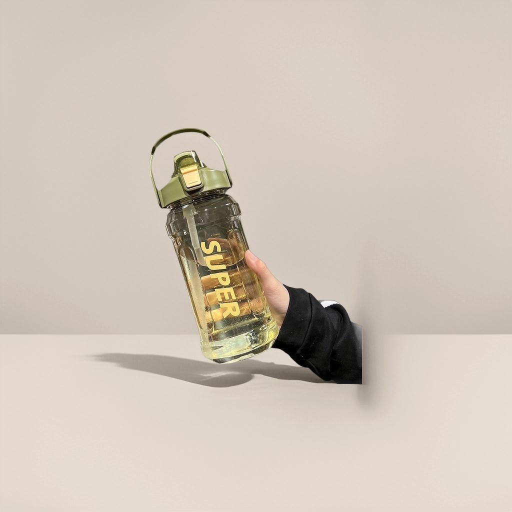 The green hand-held water cup has a large capacity for heat and cold preservation, is portable, simple and fashionable, and is suitable for both home and office use details Picture