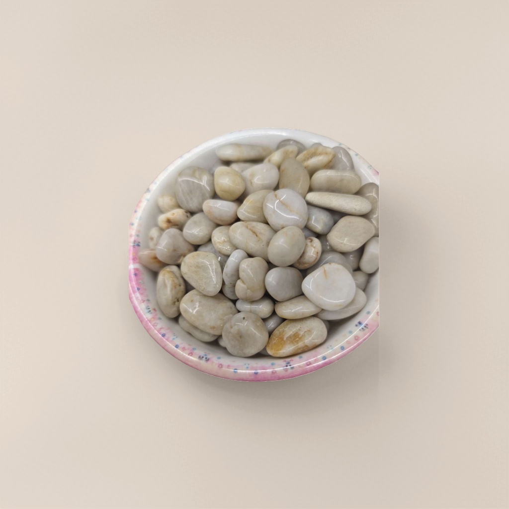 White pebbles are natural stones used for garden landscaping, courtyard paving and decoration