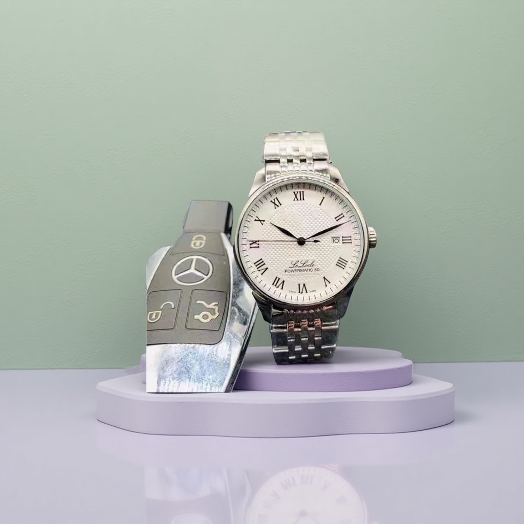 A simple, fashionable and lightweight quartz ladies' watch with a silver strap and white dial Application Scenario