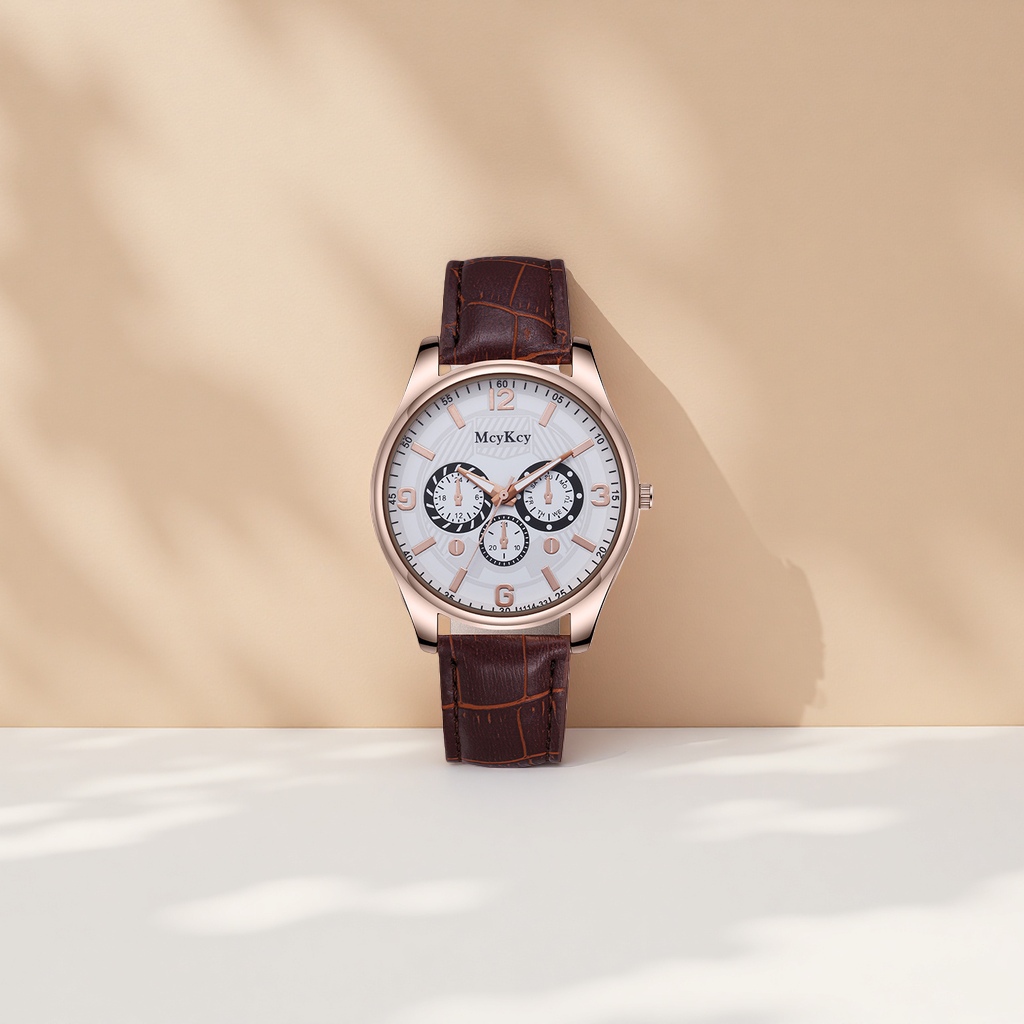 Men's watch with brown leather strap, rose gold case and white dial Application Scenario