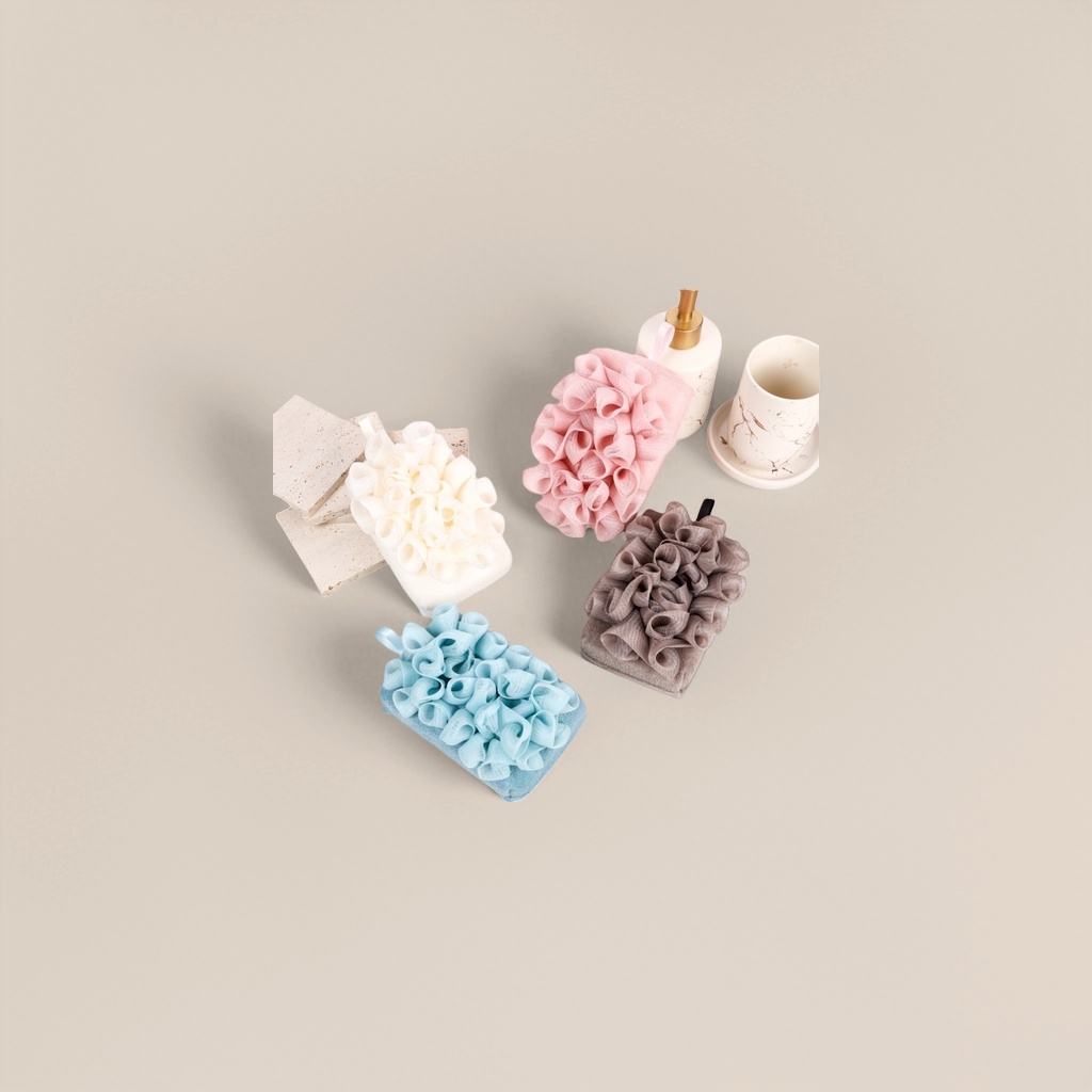 The colorful curly lace bath ball is soft and smooth. When scrubbing, exfoliation is gentle and does no harm to the skin Application Scenario
