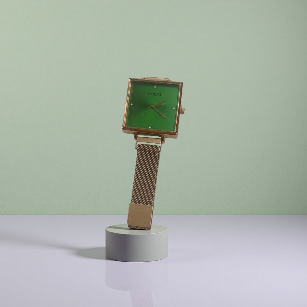 Green dial, gold watch, quartz wristwatch for men and women, simple, fashionable, business and casual details Picture