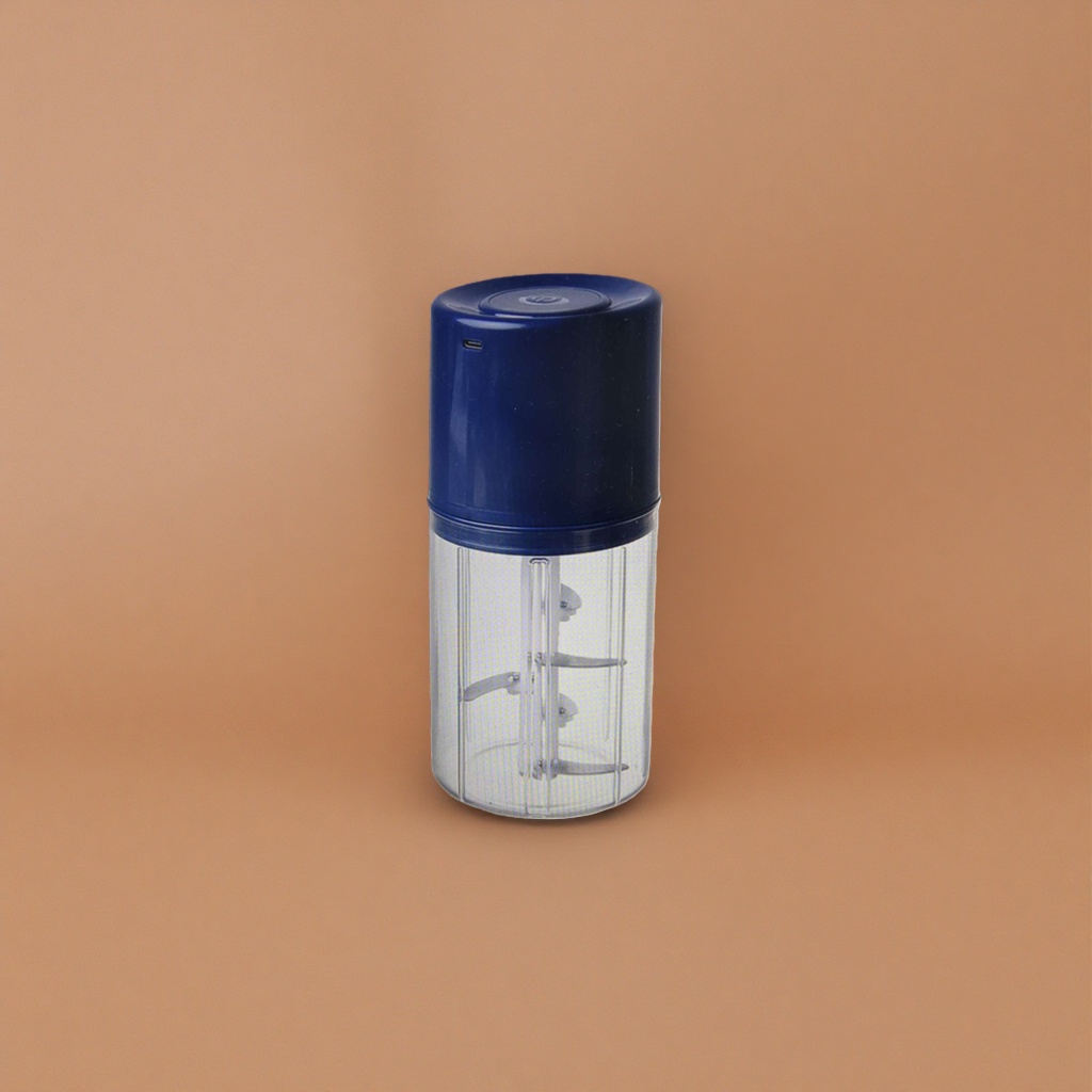 Blue lid, transparent cup body blender, portable multi-functional mini blender for home use Application Scenario